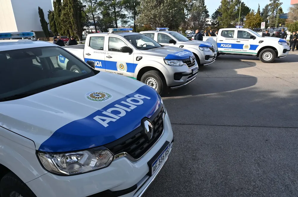 Camionetas-de-la-Policia-del-Chubut-2-scaled