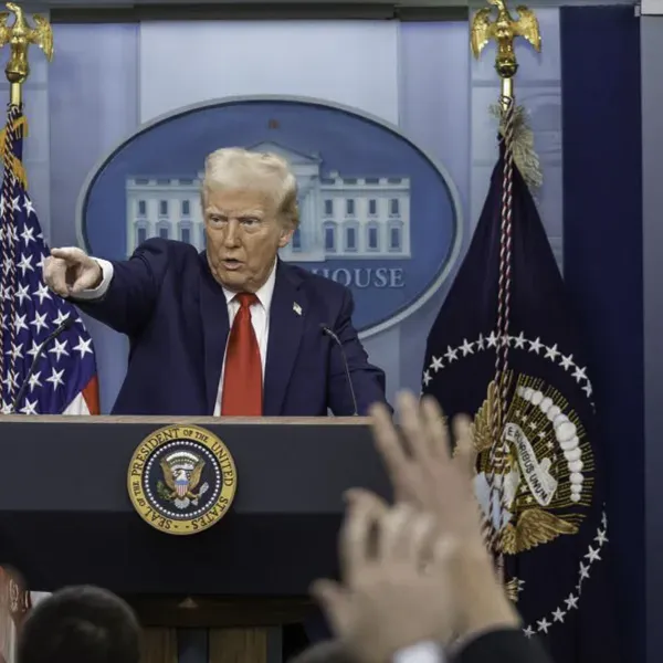 17386065092502031025913_sq