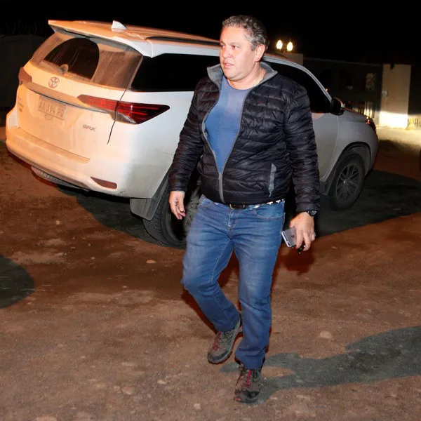 JR8OFengh_600x600__1