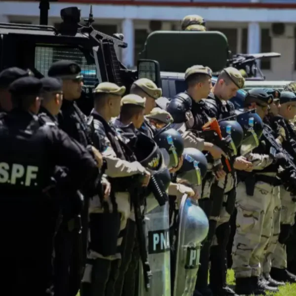 fuerzasprotestas7832_sq