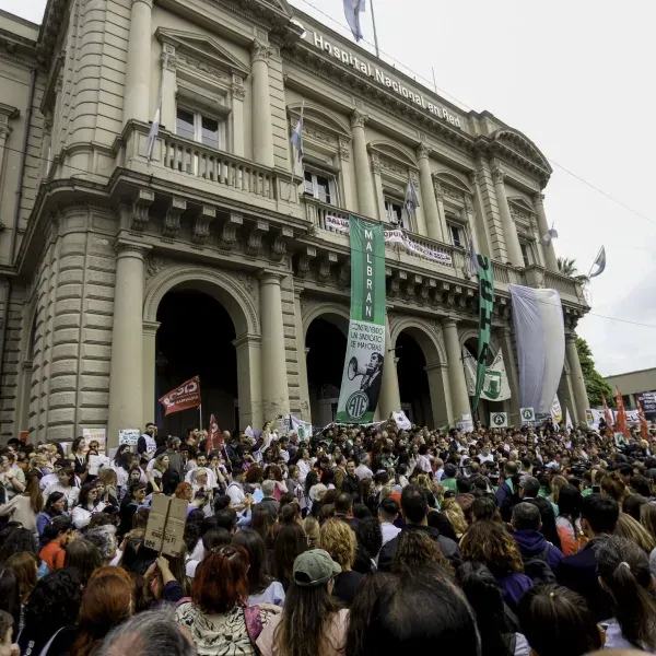 17375760072501221239237_sq