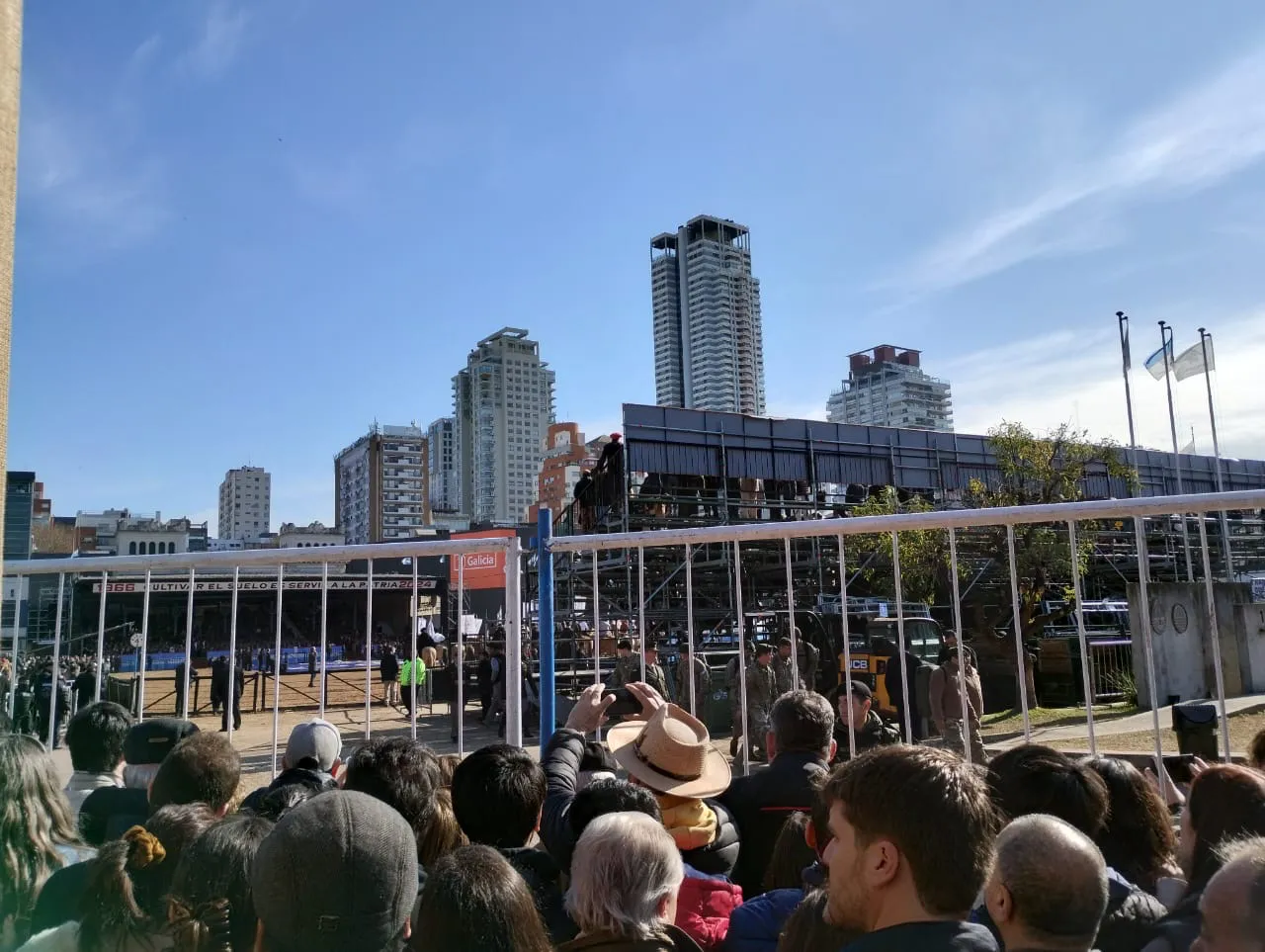 ccad18de-9623-4027-98ab-2d9e01b2607c