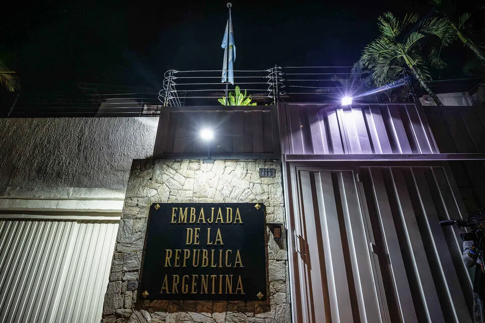 860561-embajada-20argentina-20en-20caracas-20efe