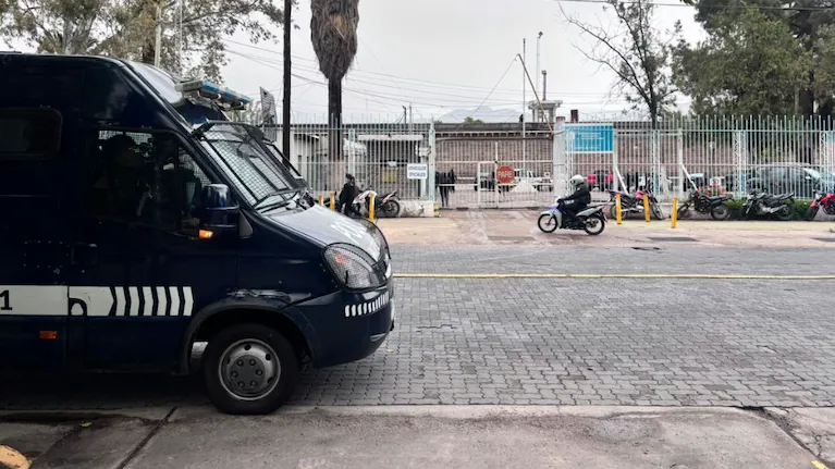 dos-presos-tomaron-de-rehen-a-un-penitenciario-foto-gentileza-diario-uno-K2ASLQ6AWZCDNJILZKHT3GZZDE