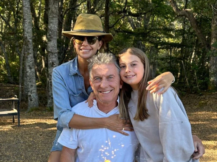 Juliana-Awada-mostro-la-intimidad-del-cumpleanos-de-Mauricio-Macri-en-la-Patagonia-749x561.jpg