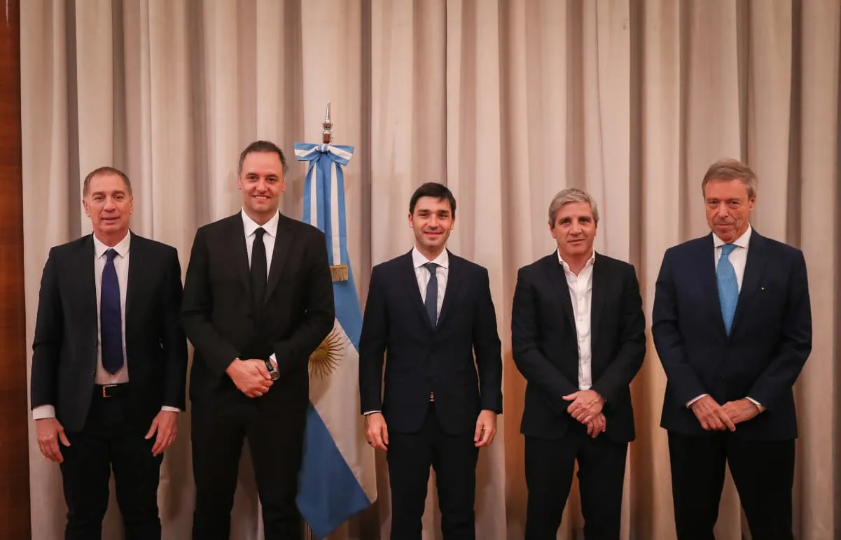 WhatsApp Image 2025-11-18 at 17.18.44