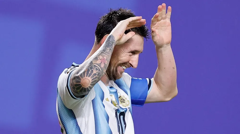 la-prensa-mundial-elogio-a-messi-por-su-triplete-frente-a-argelia-historico-brutal-y-de-otro-mundo-foto-efe-juan-ignacio-roncoroni-PPUI7QD75JE2LFX3OUPTBQTHY4
