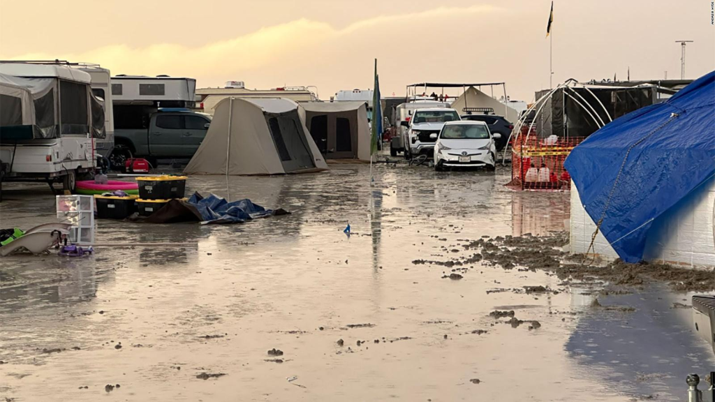 230902193035-03-burning-man-rain-mud-090123-full-169