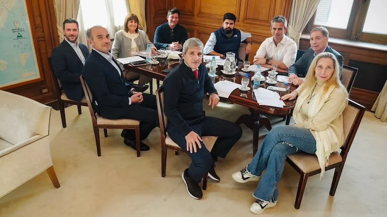 reunion-de-la-mesa-politica-en-casa-rosada-foto-presidencia-CJDKKDUXWVEB5DWTTDLGLZT2EU (1)