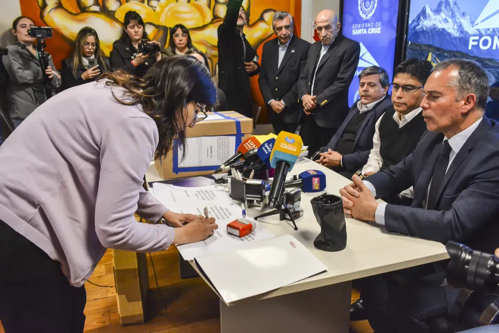 20251020_CV_FOMICRUZ_LICITACION-9