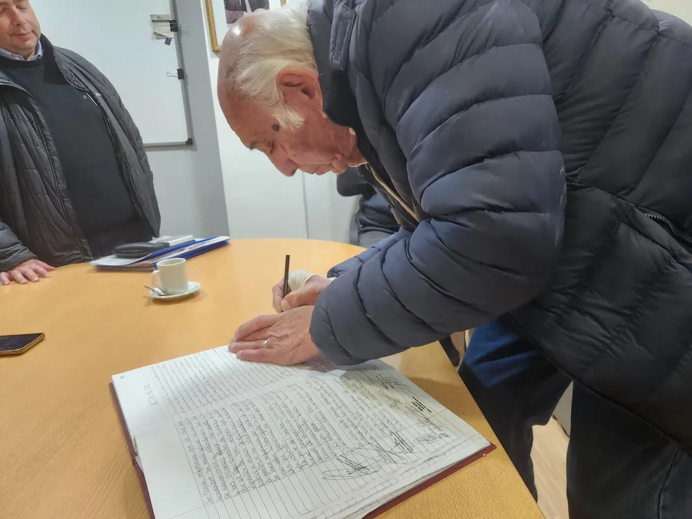 09050380-1577-4ec5-9811-bc4c962e4221