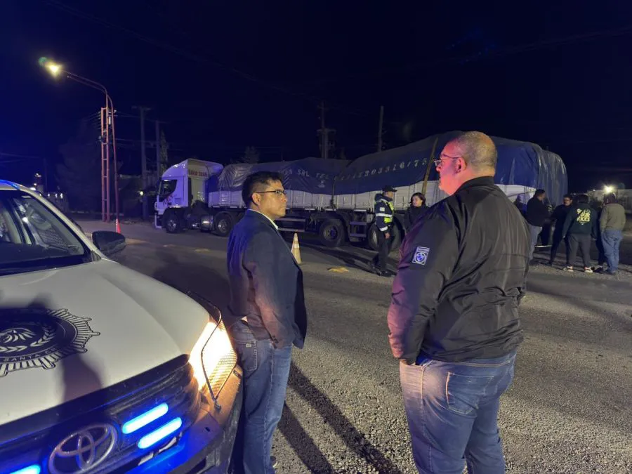 b2e5314286b656fa7e22dcd5d562e1ef_XL