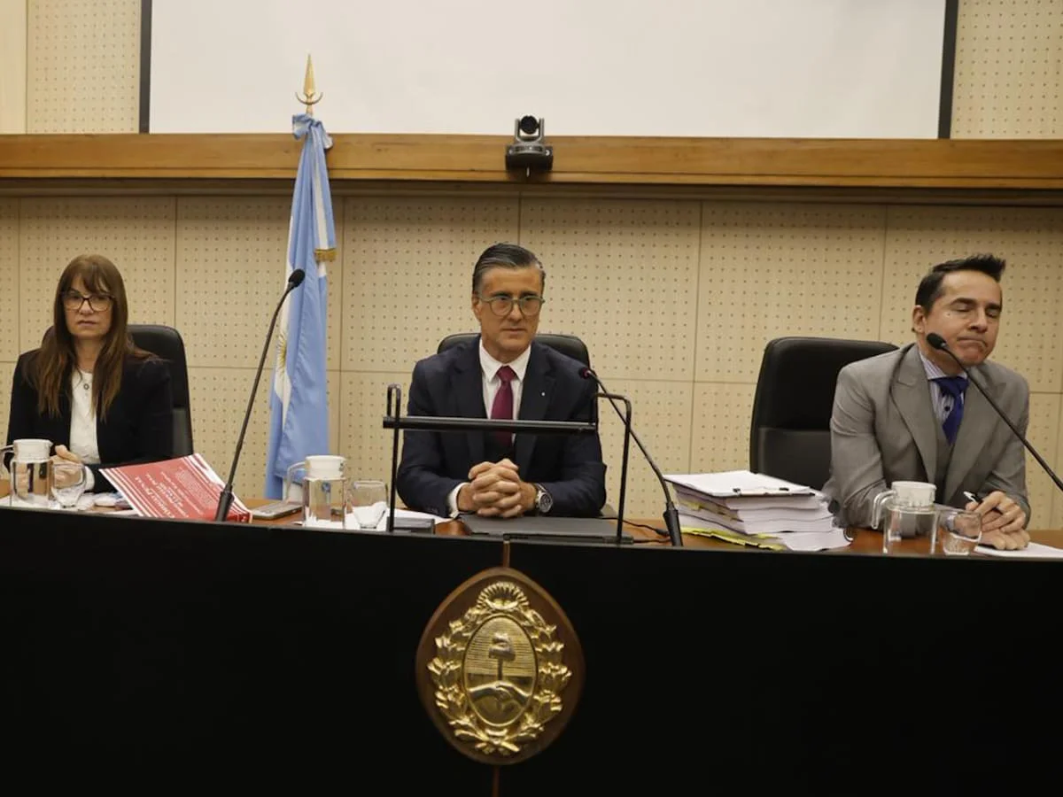 cristobal-lopez-llega-a-la-audiencia-de-ARGH4A5YSFH5HEGN2F5ECBF63Y