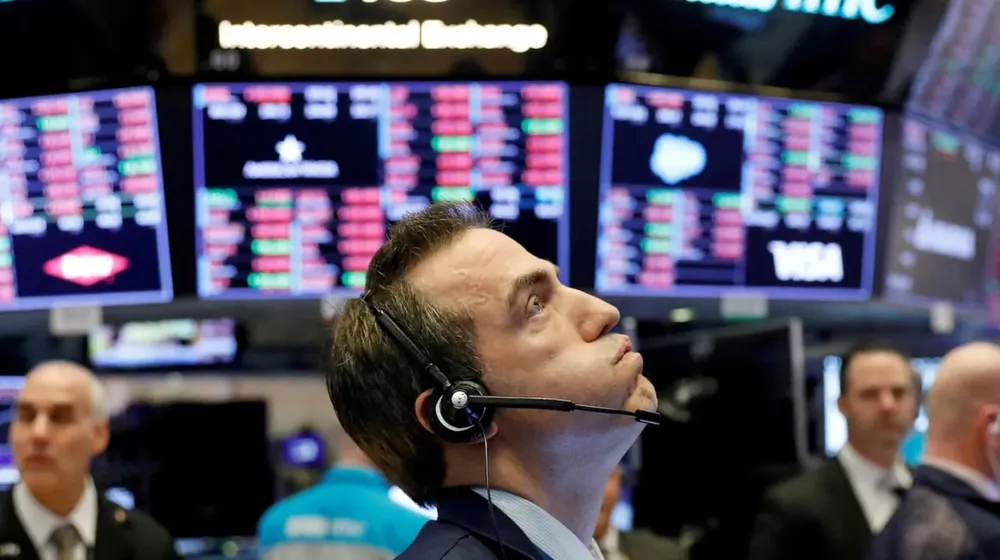 la-reaccion-de-los-mercados-a-la-maxima-tension-en-medio-oriente-bajan-las-bolsas-y-el-petroleo-se-dispara-foto-reuterslucas-jackson-HHQ2ILHPNBAVJM66M3RQ2VSAF4