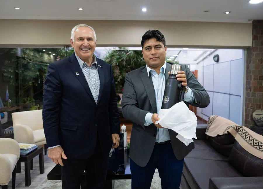 6a8a097730ffeb2b0dcc2c6274b6dda5_XL