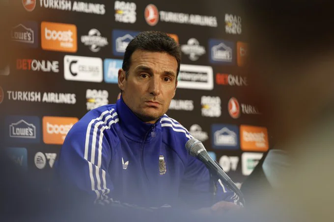 Scaloni conferencia