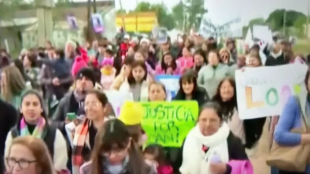 d2e5265e-2951-4fd4-a1b8-3cbb64117fd1