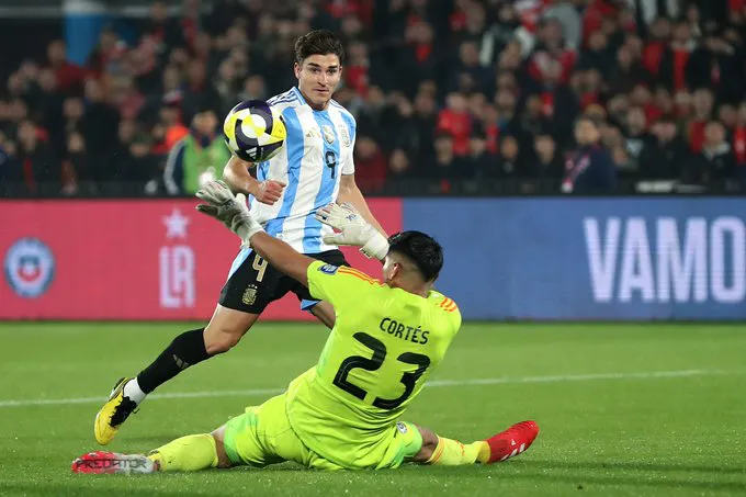 Julián Álvarez contra Chile