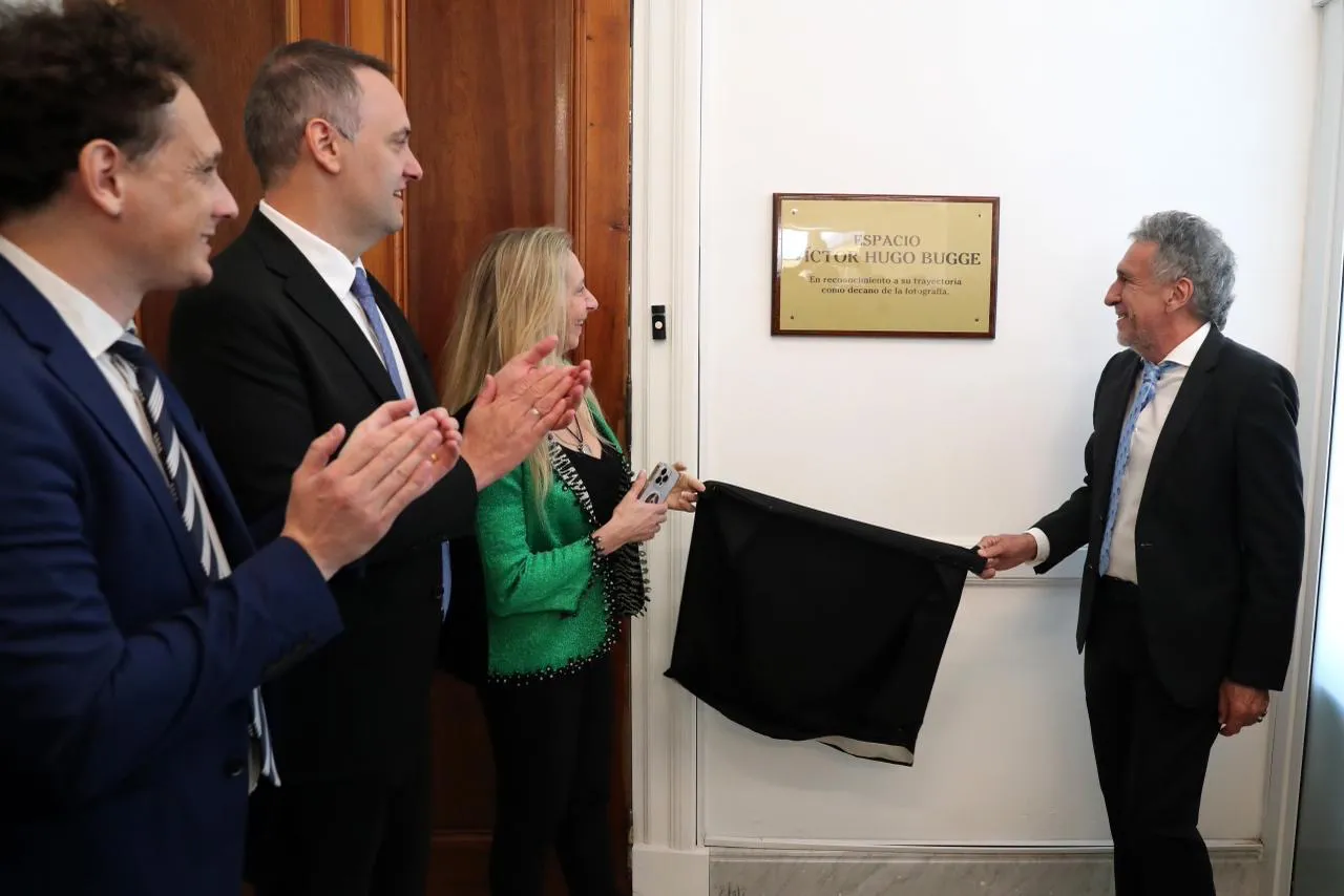 b5a3378c-fda7-4dd7-8f83-b15a2d6b72bf