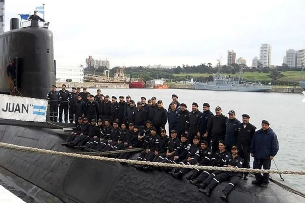 ara-san-juan-el-submarino-hundido-con-44-H2AEE5C2NVE2BNDI3UYG46OESU