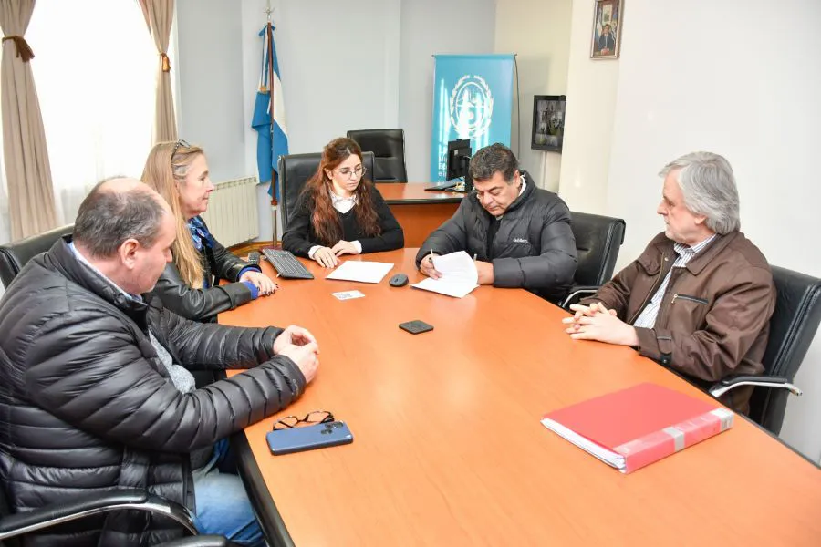 c8f862c1aa4a08f49a018a7b483af0ce_XL