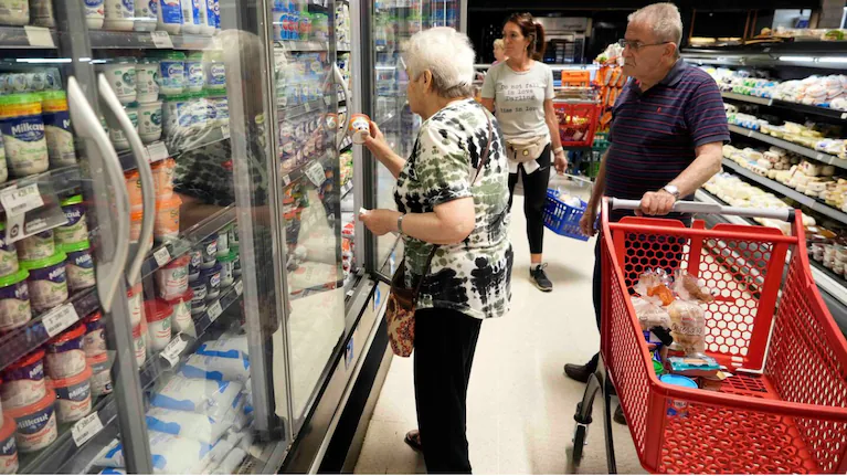 las-ventas-en-supermercados-cayeron-37-interanual-en-agosto-y-acumularon-ocho-meses-consecutivos-de-retrocesos-foto-namarcelo-capece-6HCVQYHR5ZAYXOKIZ5CUPDJOK4