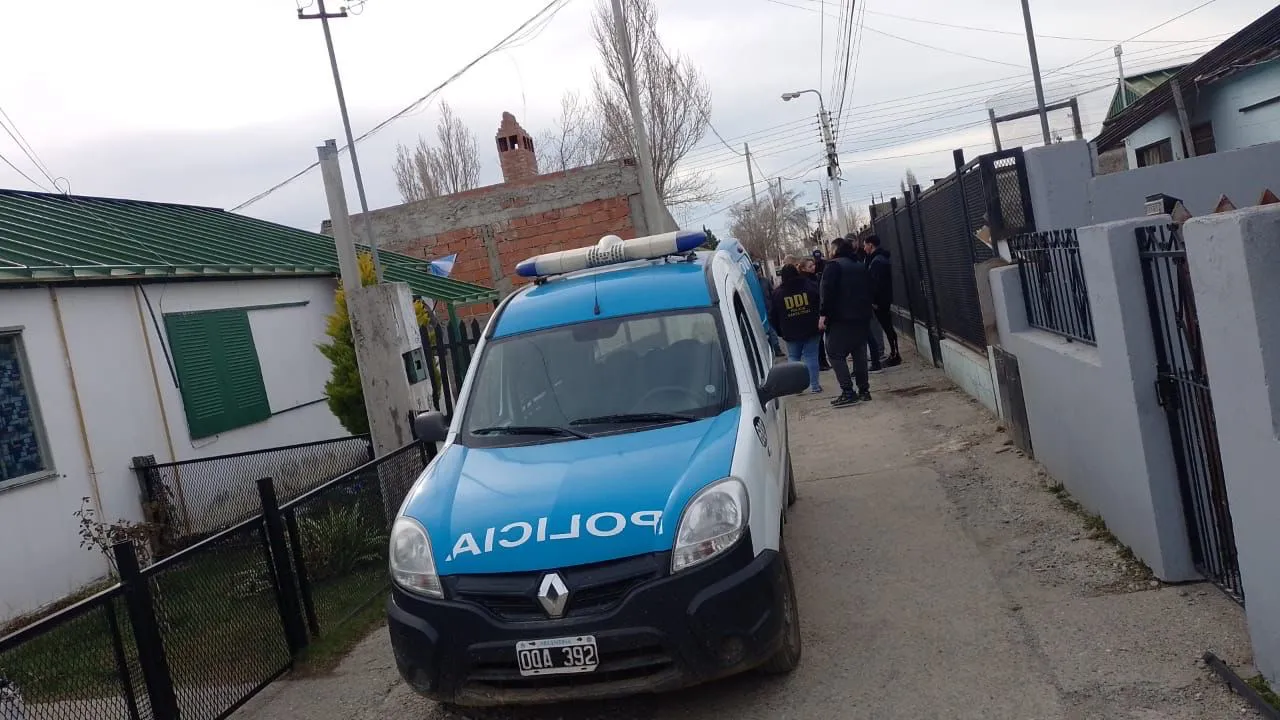 8b0000a0-7ba1-4cd4-923b-ec7529304bfd