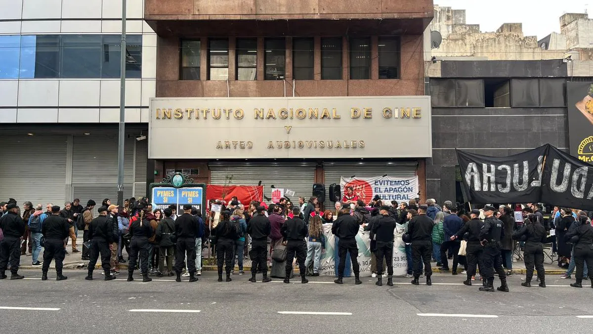 Abrazo al incaa