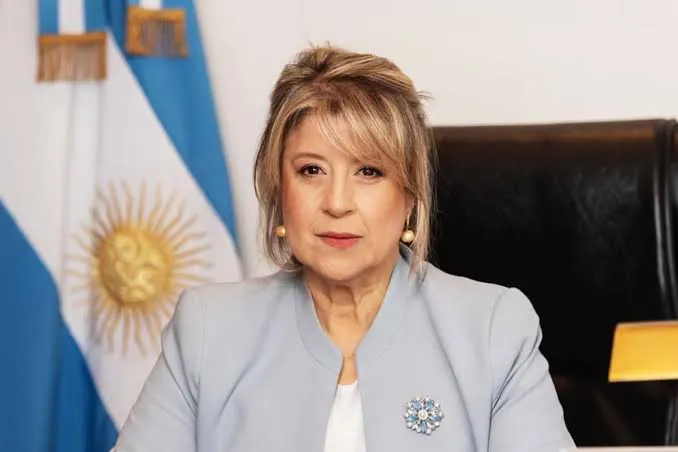 images - 2025-12-12T070245.659