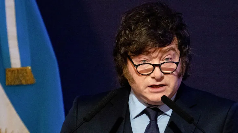milei-confirmo-que-buscara-la-reeleccion-en-2027-y-defendio-su-gestion-estoy-haciendo-el-mejor-gobierno-de-la-historia-foto-bloomberg-XYOQFDJO2NECVP6XW2QASVKLYY