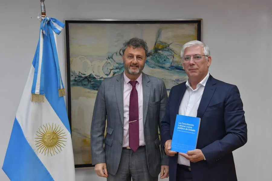 d06c89d56879dd0268a1af3f591abbb4_XL