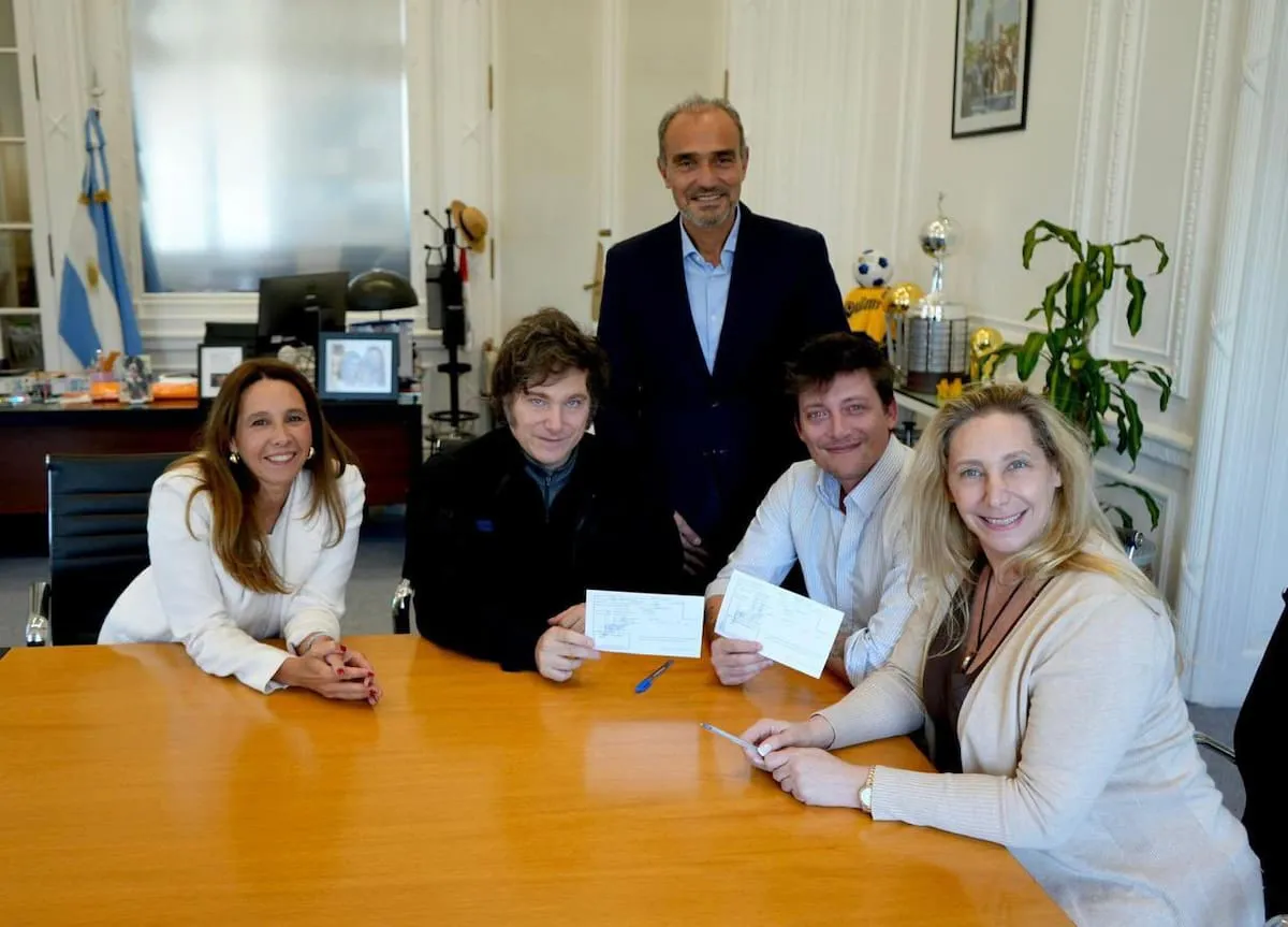 javier-y-karina-milei-lule-menem-santiago-caputo-PVTU4YTHSZC73CP5RBHEBJJSCI