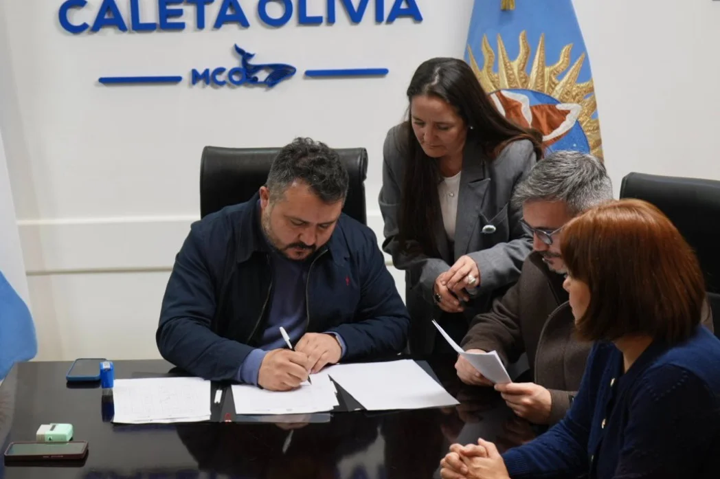 FIRMA_DE_CONVENIO_10