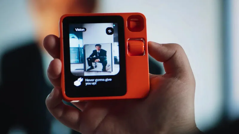 rabbit-r1-companheiro-bolso-ia