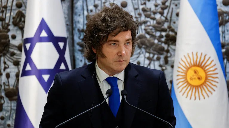 javier-milei-protagonizara-una-serie-de-actividades-con-guinos-a-israel-mientras-el-gobierno-ordena-la-agenda-legislativa-foto-reutersamir-cohen-B2H7RKXLIBBP3PUG7RWOYVDEOQ