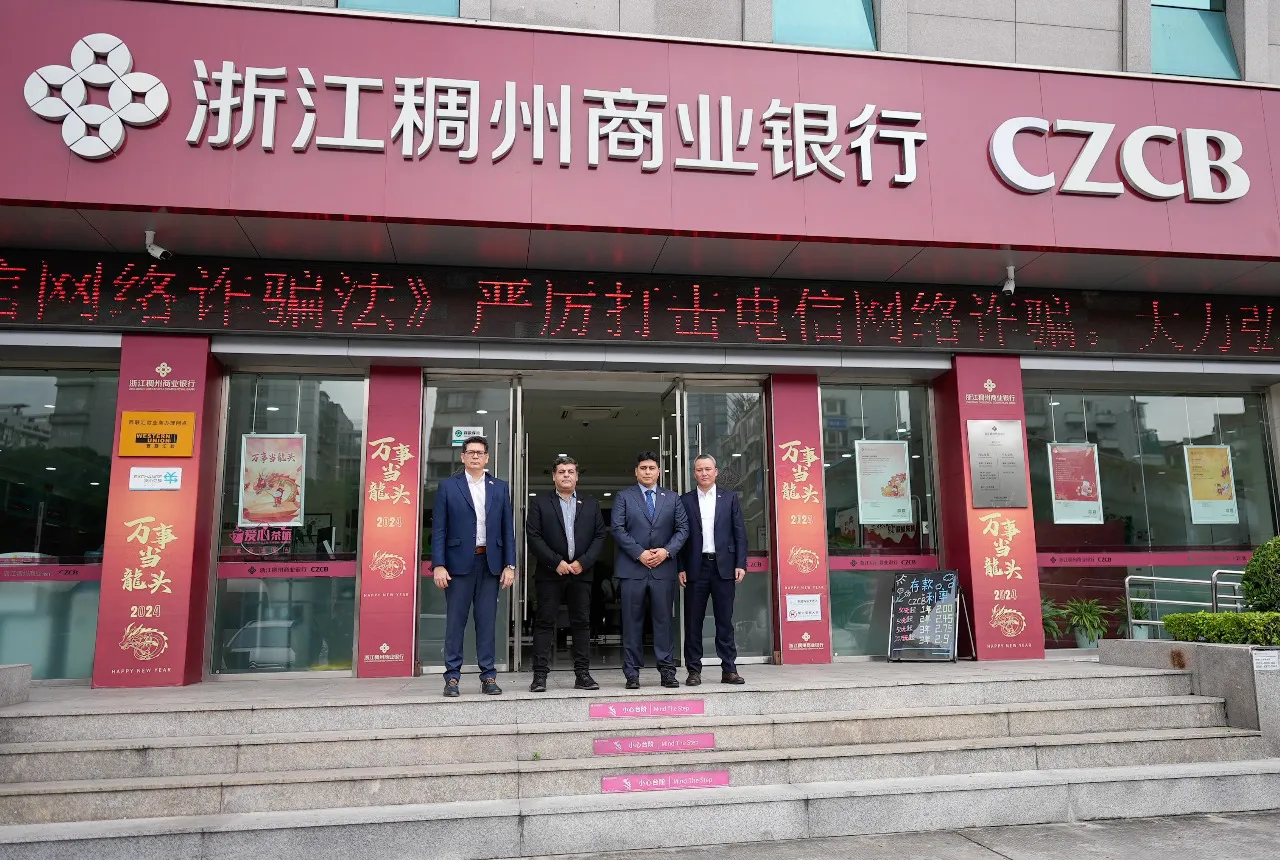 CLAUDIO_VIDAL_EN_CHINA_1710_4