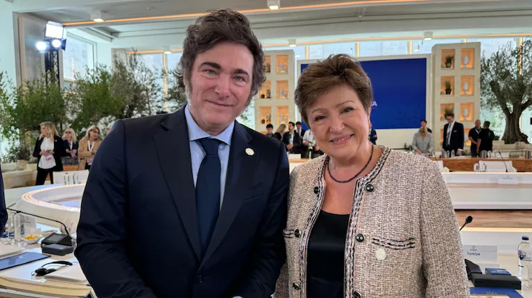 la-jefa-del-fmi-elogio-las-medidas-economica-de-la-gestion-de-javier-milei-es-impresionante-foto-xkgeorgieva-CB37SKQNINATNDSBLL5ZPONIX4