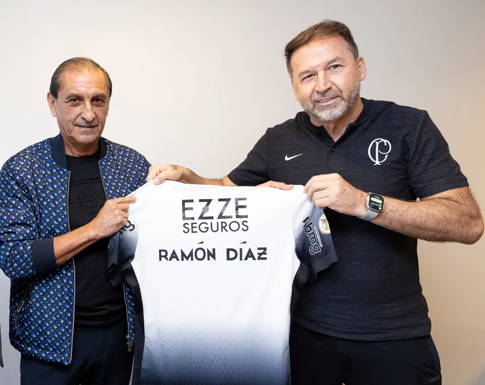 Ramón Díaz Corinthains