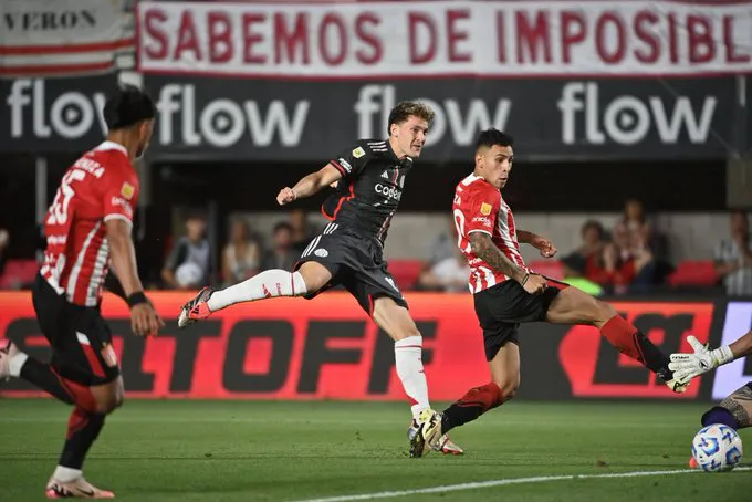 Estudiantes River