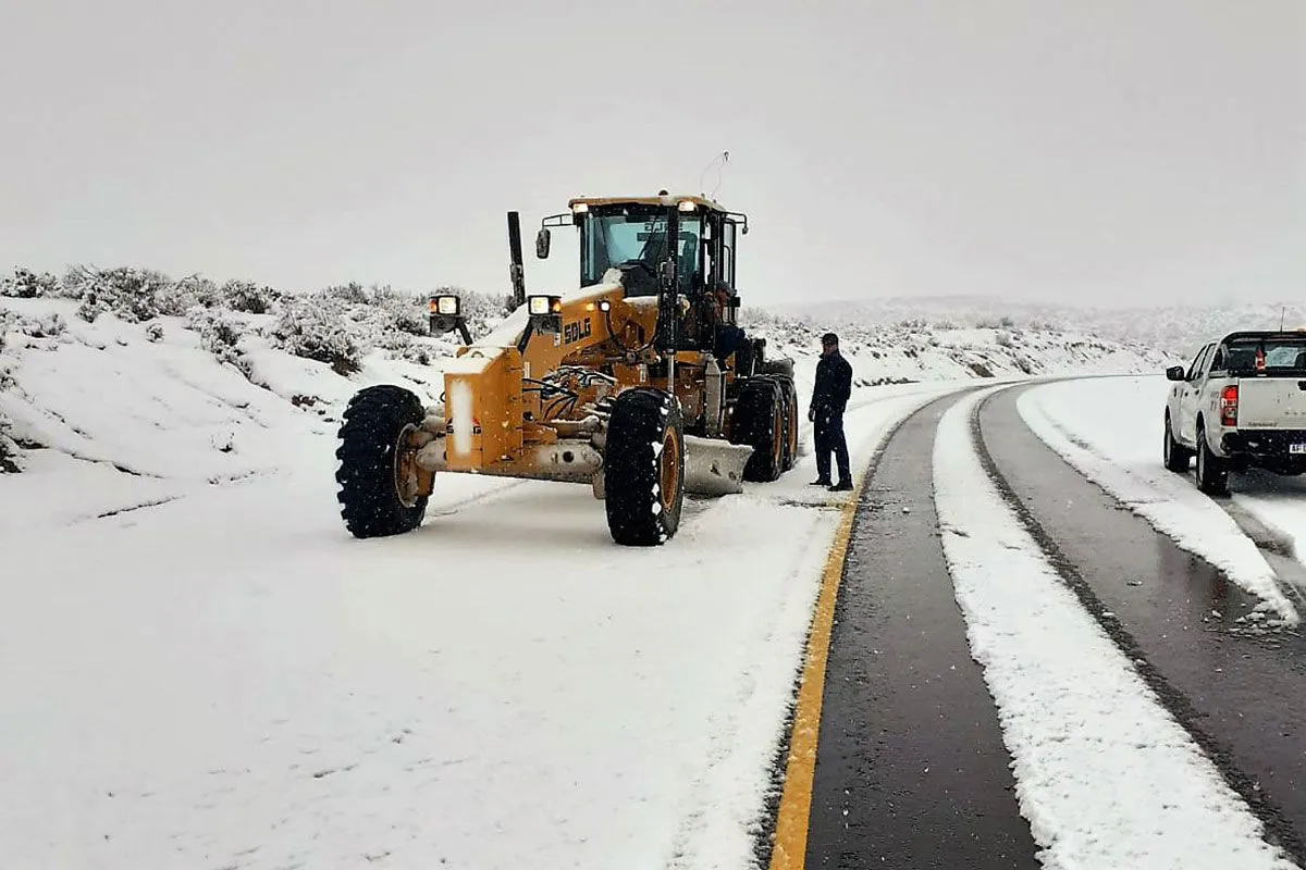 Vialidad-despeje-de-rutas-con-nieve