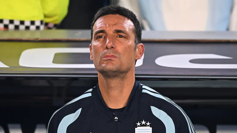 el-entrenador-habria-llegado-a-un-acuerdo-con-la-afa-para-extender-su-vinculo-foto-reuter-QCAVRNDVRNA3XLUQEYEZH3PRPA