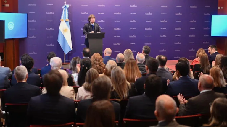 el-presidente-javier-milei-encabezara-una-nueva-reunion-con-sus-legisladores-en-casa-rosada-antes-de-enviar-el-presupuesto-2027-y-el-proyecto-de-malvinas-al-congreso-foto-xllibertadavanza-SFC4H4NOEVE7BEX5QELRDJODLU