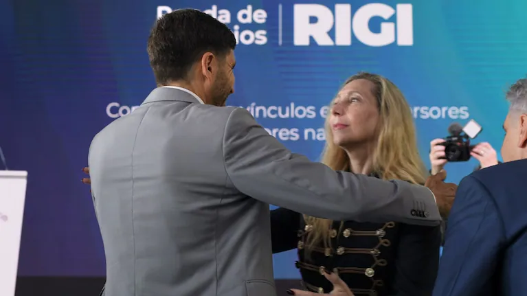 pese-al-acercamiento-del-gobierno-con-las-provincias-la-definicion-por-las-paso-podria-postergarse-para-2027-foto-presidencia-O6CL5YZO4JDZBFERPMHYOY5BHE