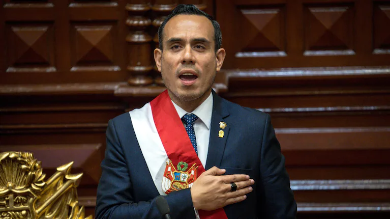 el-presidente-interino-de-peru-jose-jeri-anuncio-este-martes-la-declaracion-del-estado-de-emergencia-en-lima-y-el-callao-por-30-dias-foto-apjohn-reyes-VX5RGQFU6BANZCTWSJFQA5J4BQ