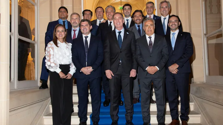 mientras-javier-milei-agradecio-a-los-gobernadores-por-su-apoyo-en-el-congreso-diego-santilli-busco-profundizar-el-dialogo-para-avanzar-con-los-acuerdos-electorales-para-el-proximo-ano-foto-presidencia-NICDZWR4WRDMRED5DY4GOIMJOA
