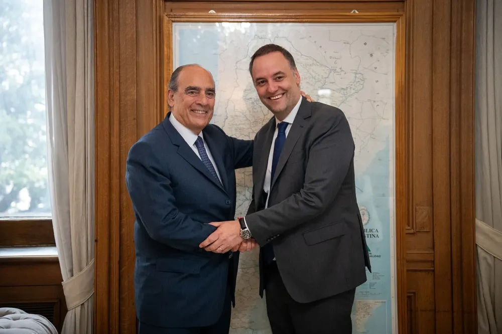 b4ba0897-1ba9-4c7c-b3ad-939c6ffab153