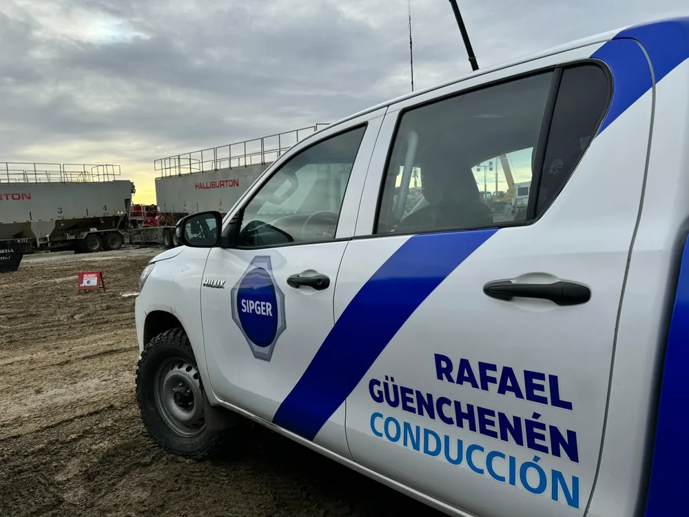 fe52d698-c617-4df9-a0a8-c81fdc340fb5