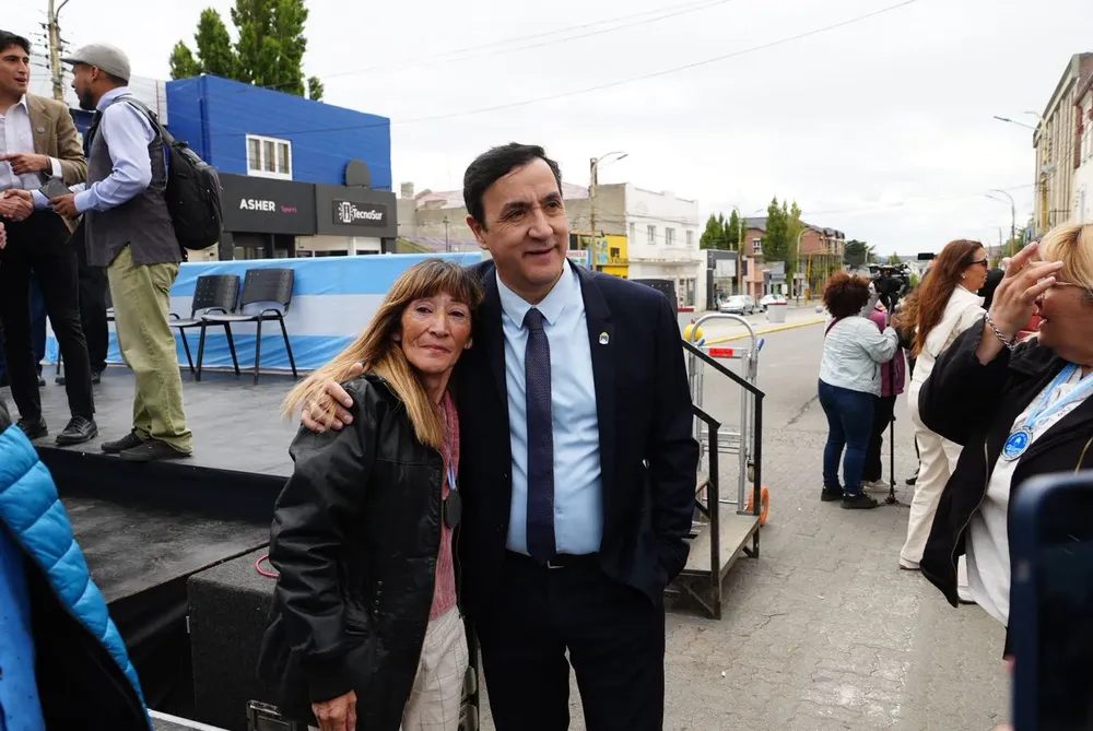 41095494-7972-49fc-92cd-30ef184a2b26