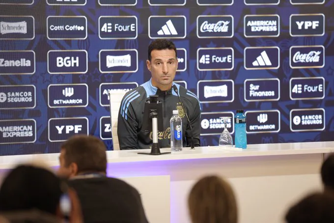 Scaloni conferencia