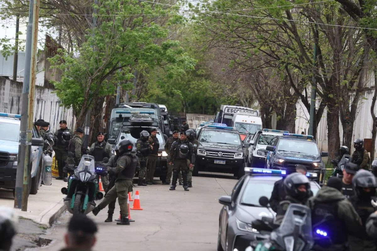 importante-despliegue-policial-para-el-traslado-F26NQEVDP5G4XFK7BKGEBDLPN4